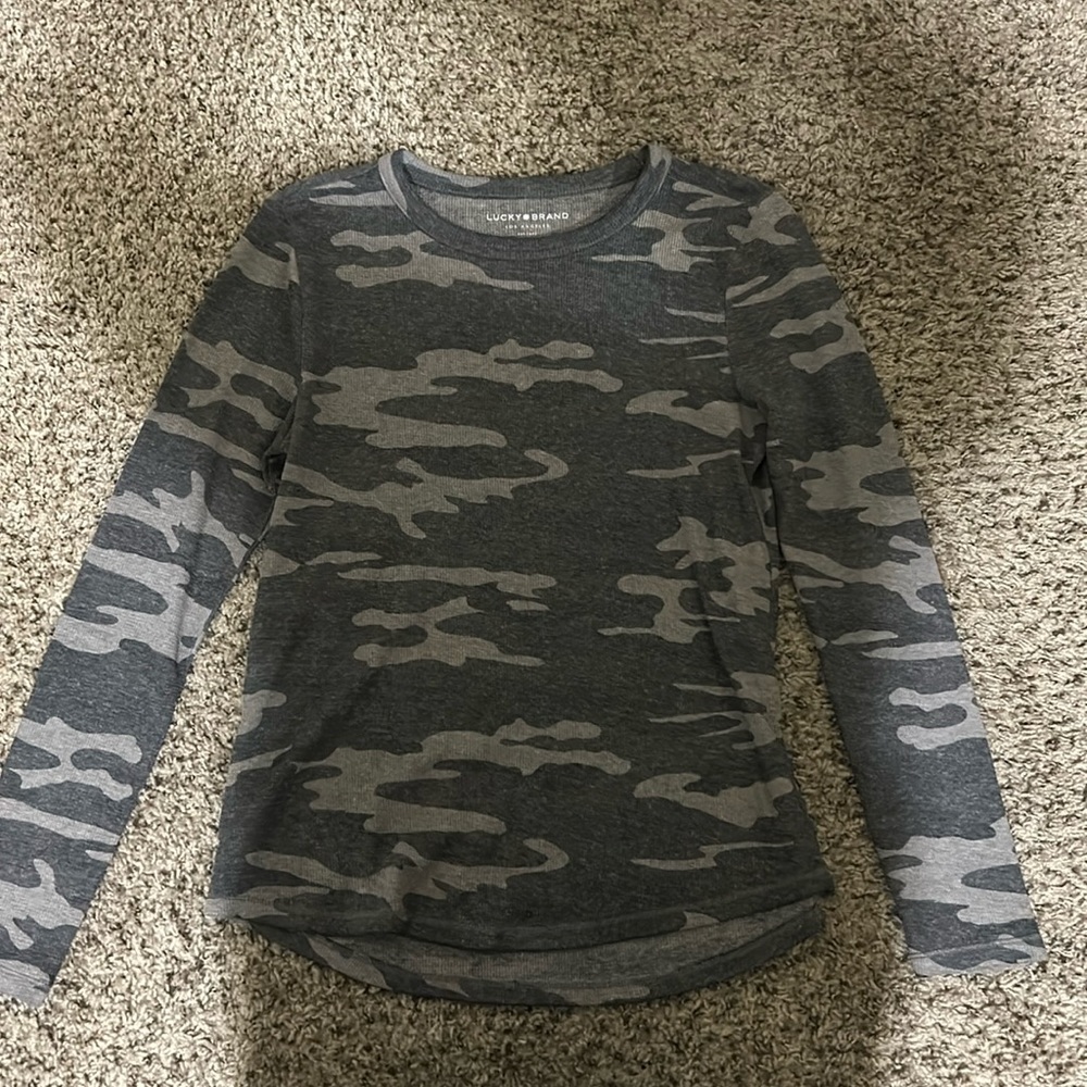 Lucky brand long sleeve camo print shirt